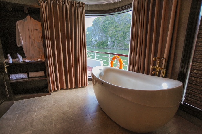 sealife-legend-cruise-bathtube